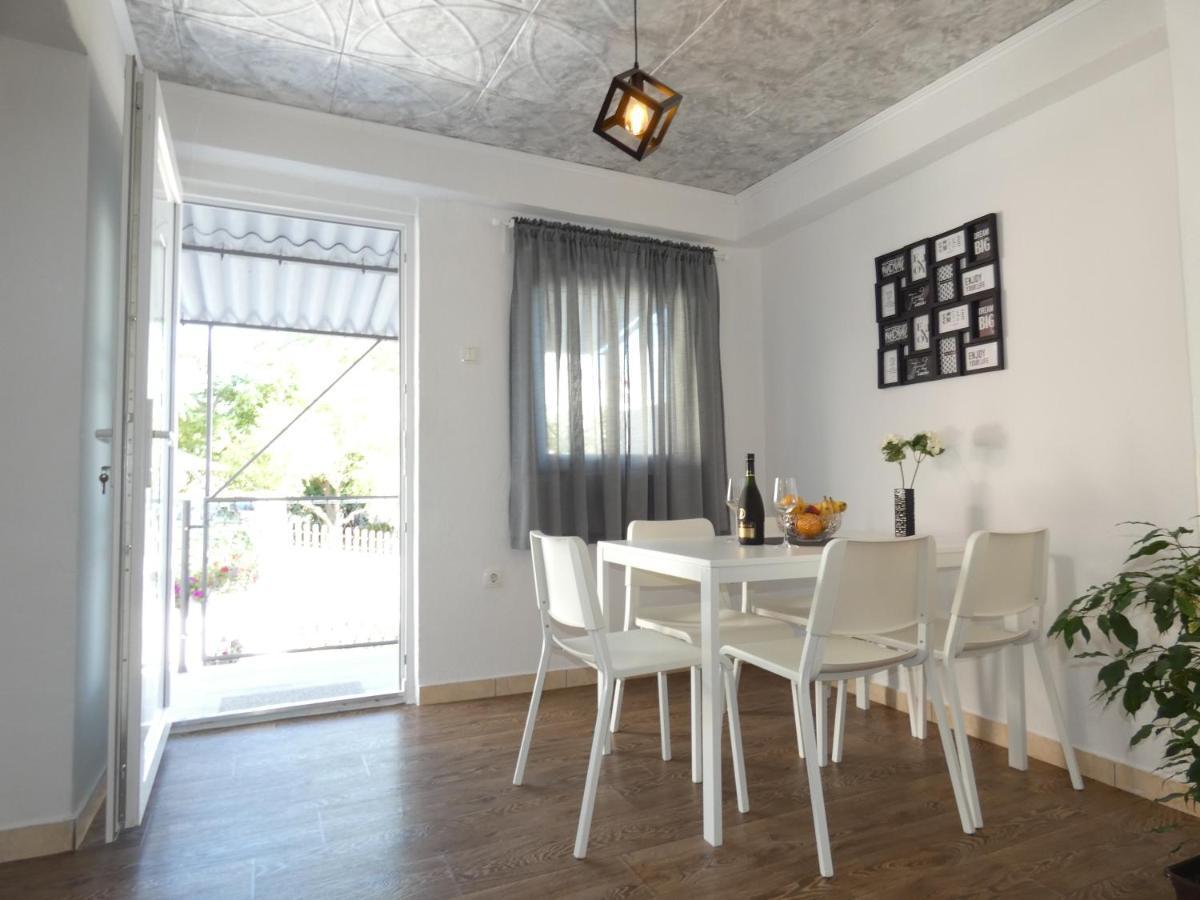 Holiday House Sia Jasenice  Esterno foto